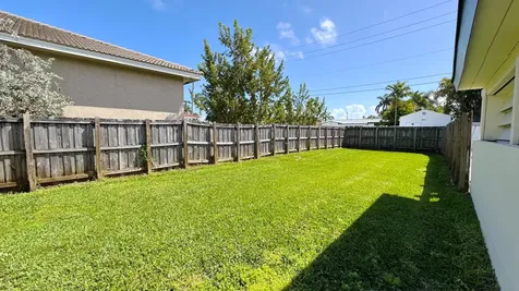 222 SE 2nd Terrace Dania Beach FL 33004