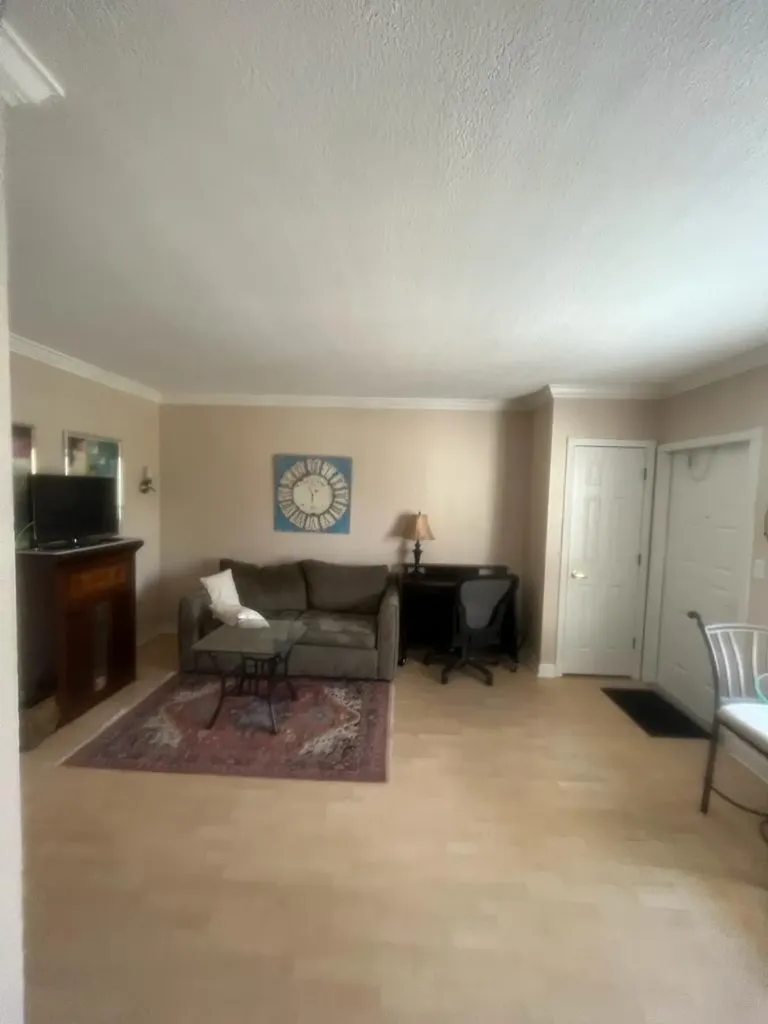 924 SE 2nd Street Fort Lauderdale FL 33301