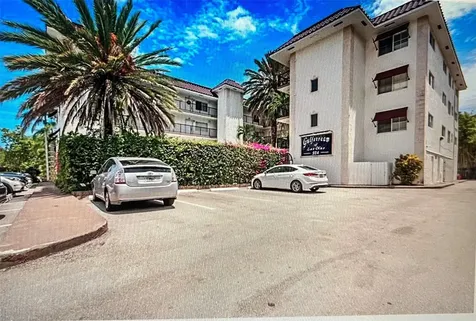 924 SE 2nd Street Fort Lauderdale FL 33301