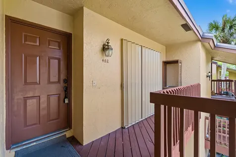 402 Lakeview Drive E Royal Palm Beach FL 33411