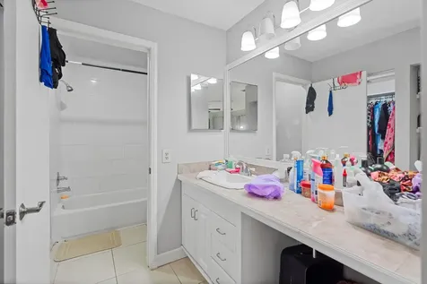 402 Lakeview Drive E Royal Palm Beach FL 33411