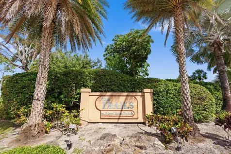 402 Lakeview Drive E Royal Palm Beach FL 33411