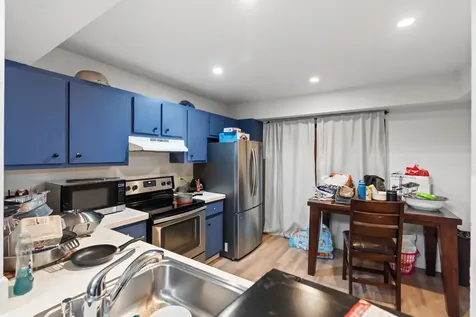 402 Lakeview Drive E Royal Palm Beach FL 33411
