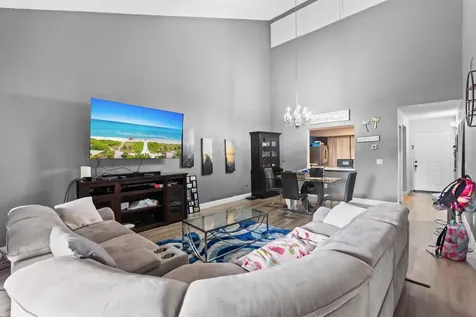 402 Lakeview Drive E Royal Palm Beach FL 33411
