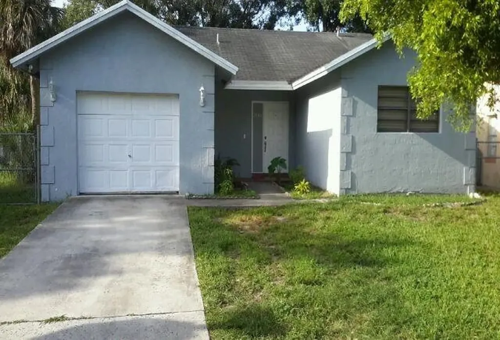 2810 NW 8th Court Fort Lauderdale FL 33311