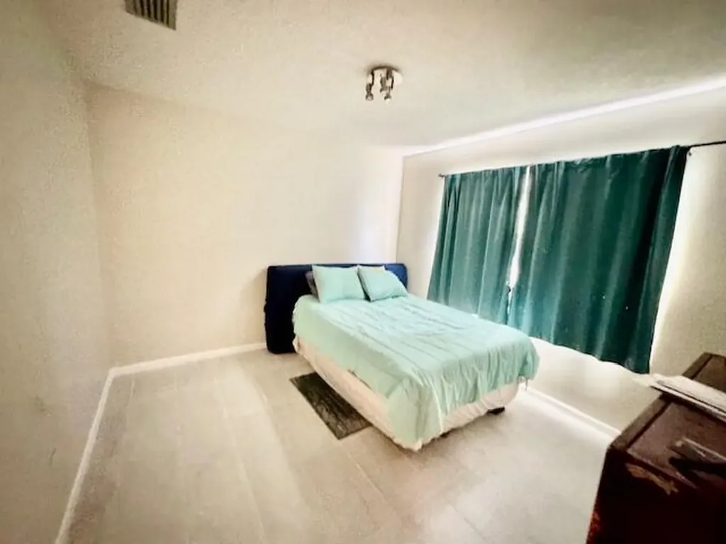 2810 NW 8th Court Fort Lauderdale FL 33311