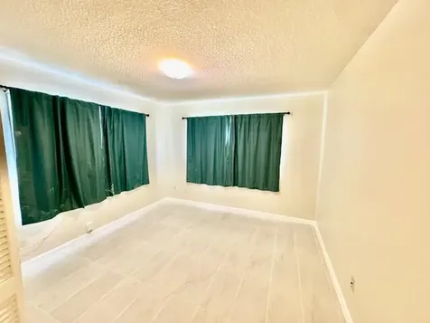 2810 NW 8th Court Fort Lauderdale FL 33311