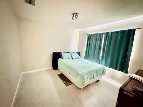 2810 NW 8th Court Fort Lauderdale FL 33311