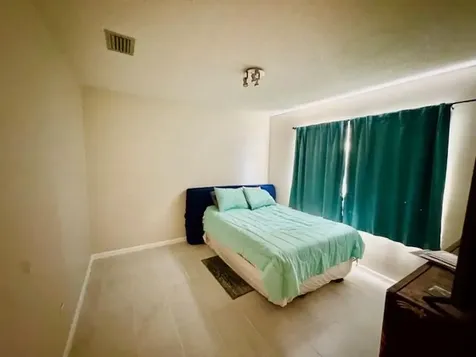 2810 NW 8th Court Fort Lauderdale FL 33311