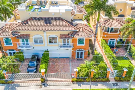 903 NE 17th Way Fort Lauderdale FL 33304