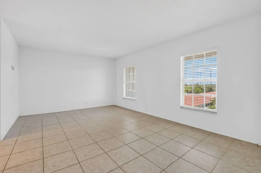 250 NE 20th Street Boca Raton FL 33431