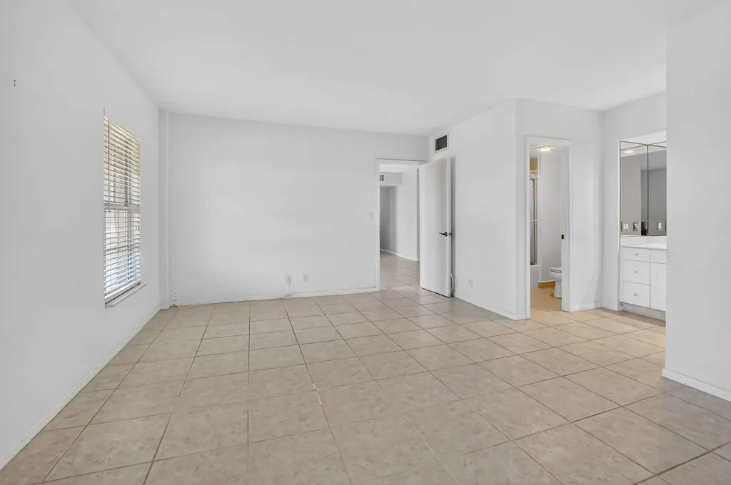 250 NE 20th Street Boca Raton FL 33431