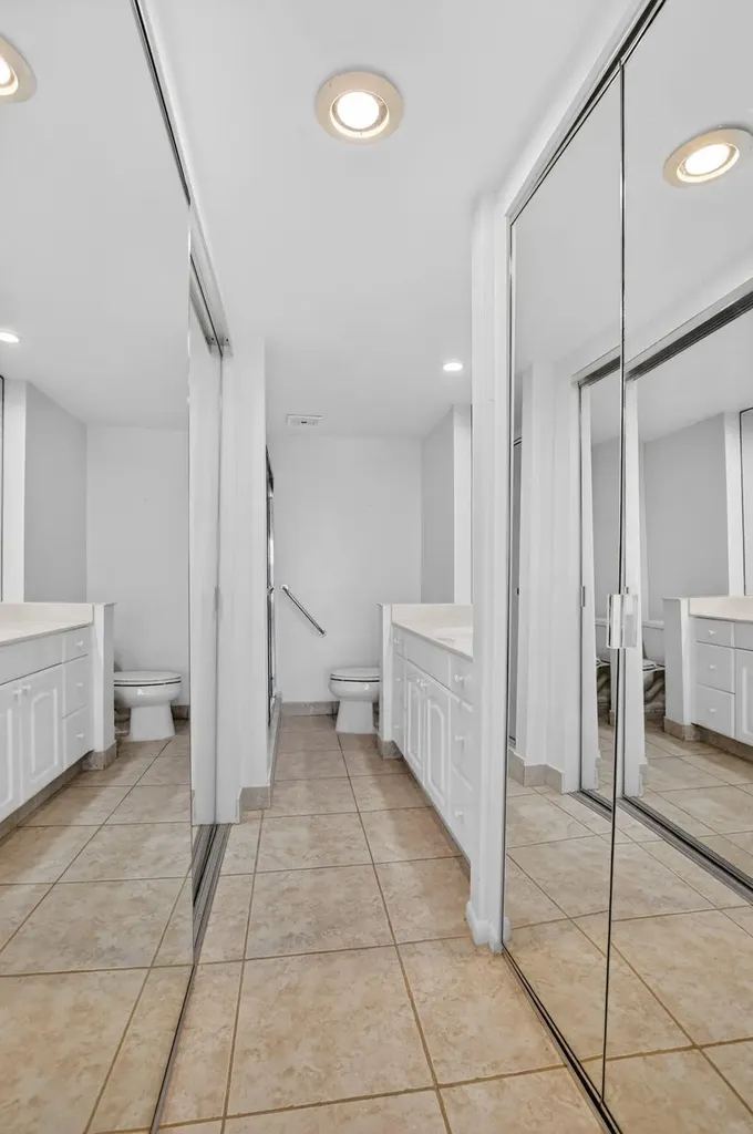 250 NE 20th Street Boca Raton FL 33431
