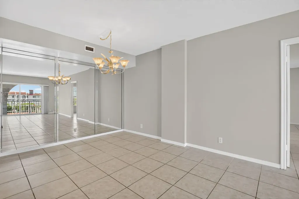 250 NE 20th Street Boca Raton FL 33431