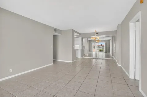 250 NE 20th Street Boca Raton FL 33431
