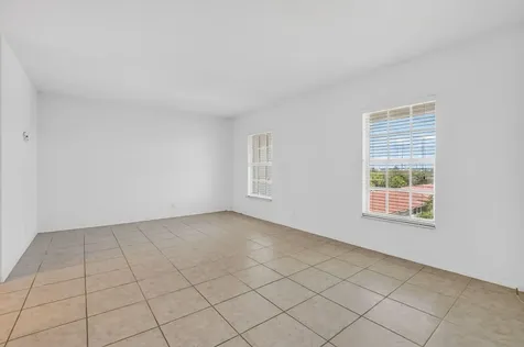 250 NE 20th Street Boca Raton FL 33431