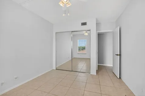 250 NE 20th Street Boca Raton FL 33431