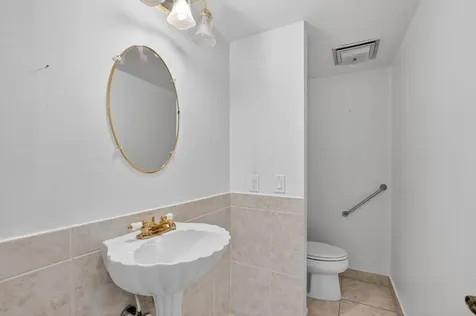 250 NE 20th Street Boca Raton FL 33431