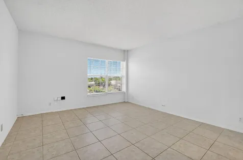 250 NE 20th Street Boca Raton FL 33431