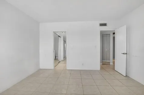 250 NE 20th Street Boca Raton FL 33431