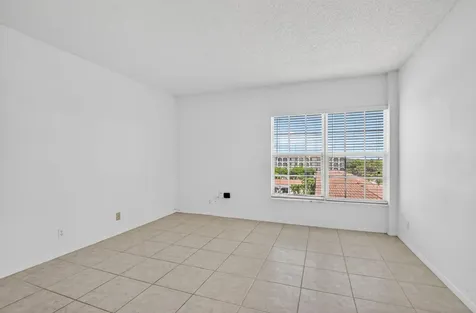 250 NE 20th Street Boca Raton FL 33431