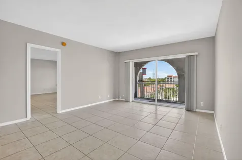 250 NE 20th Street Boca Raton FL 33431
