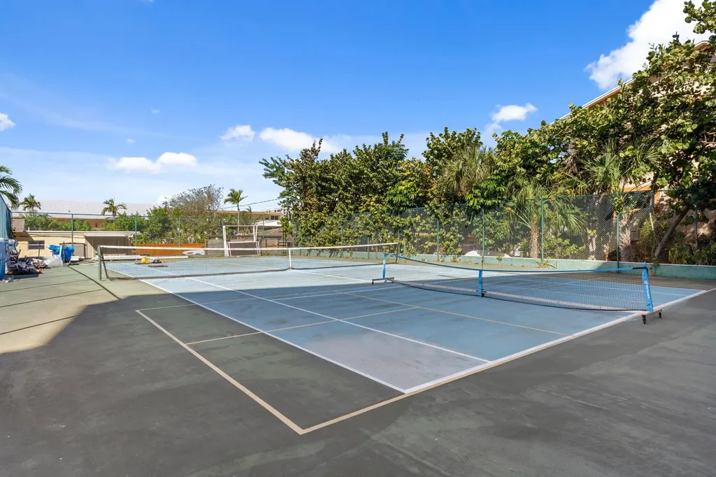 1009 N Ocean Boulevard Pompano Beach FL 33062