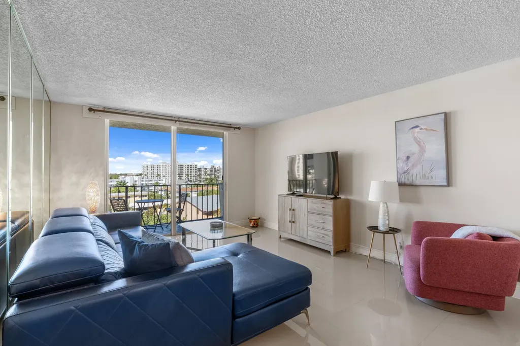 1009 N Ocean Boulevard Pompano Beach FL 33062