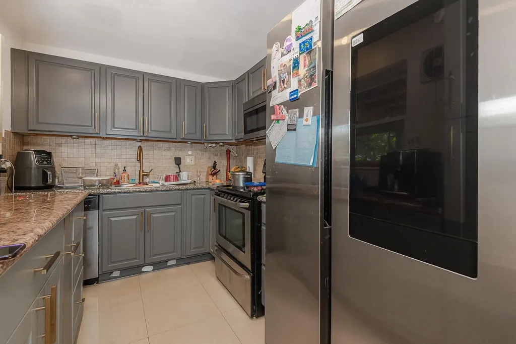 710 NE 58th Court Oakland Park FL 33334