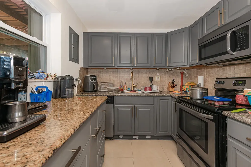 710 NE 58th Court Oakland Park FL 33334