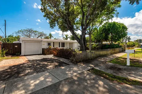710 NE 58th Court Oakland Park FL 33334
