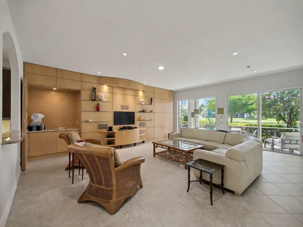 123 Palm Bay Terrace Palm Beach Gardens FL 33418