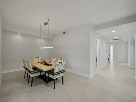 123 Palm Bay Terrace Palm Beach Gardens FL 33418