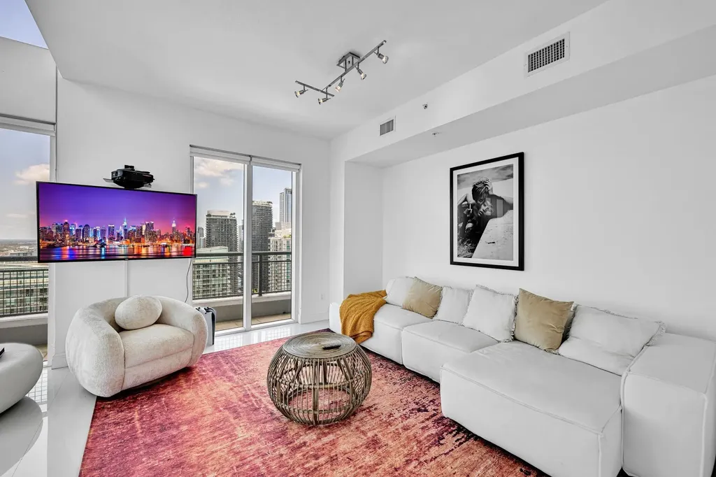 60 SW 13th Street Miami FL 33130