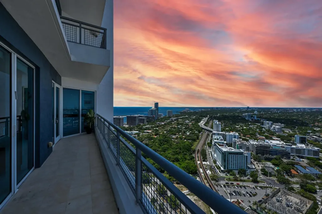 60 SW 13th Street Miami FL 33130