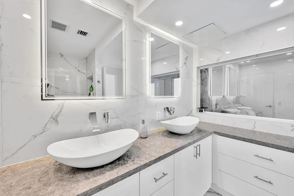 60 SW 13th Street Miami FL 33130