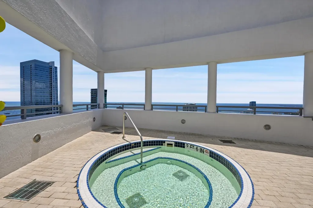 60 SW 13th Street Miami FL 33130