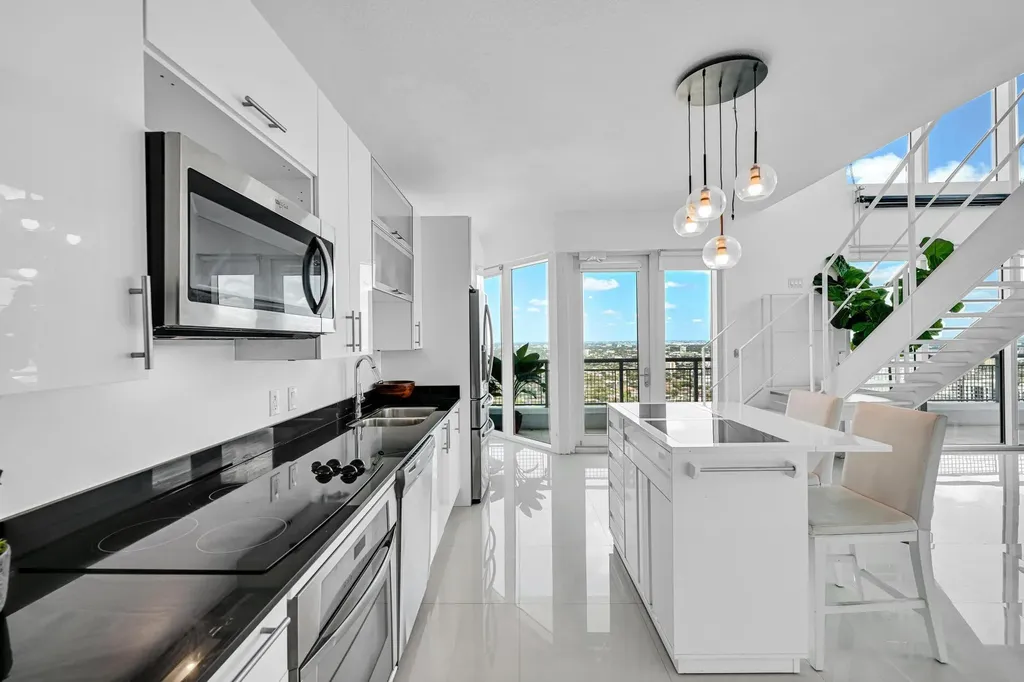 60 SW 13th Street Miami FL 33130
