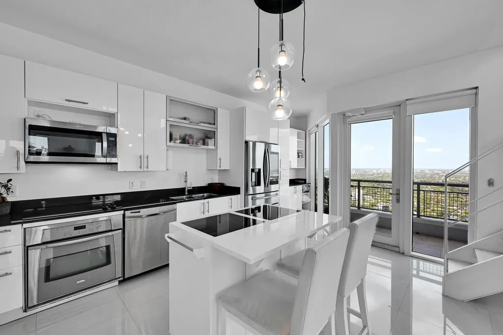 60 SW 13th Street Miami FL 33130