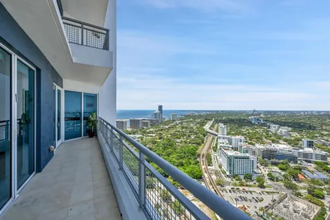 60 SW 13th Street Miami FL 33130