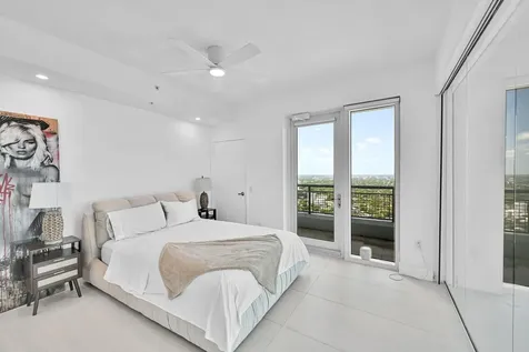 60 SW 13th Street Miami FL 33130