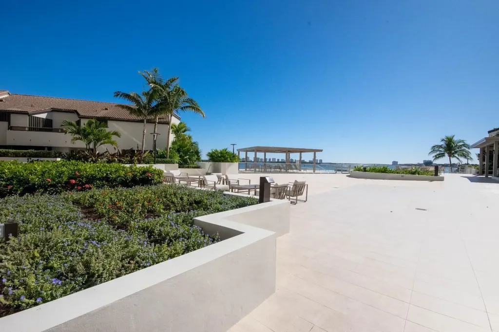 100 Lakeshore Drive North Palm Beach FL 33408