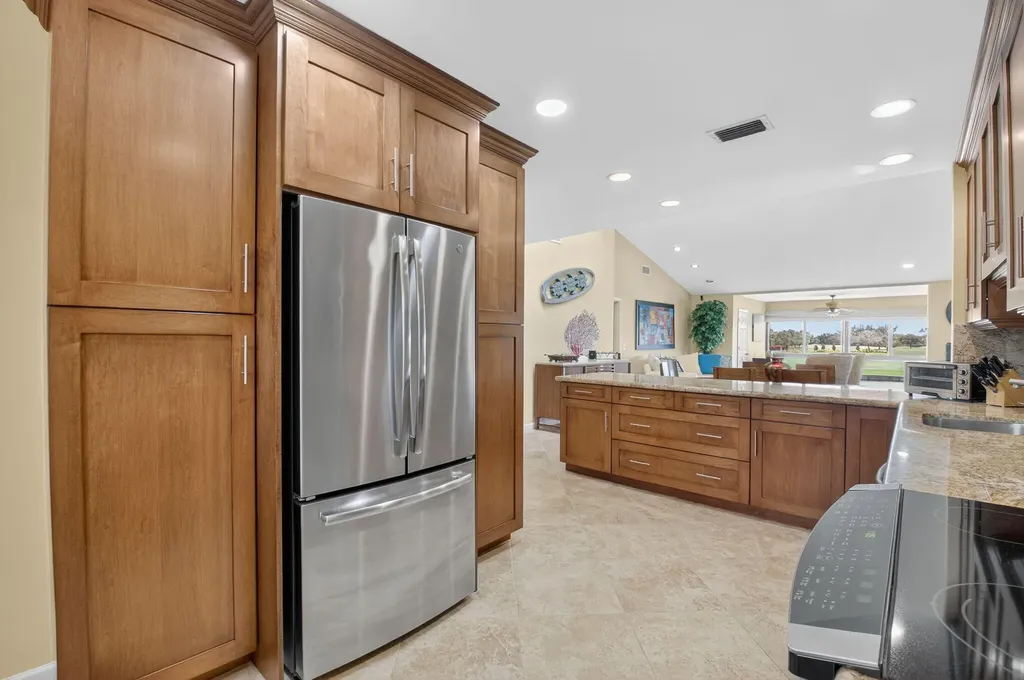 21 Eastgate Drive Boynton Beach FL 33436