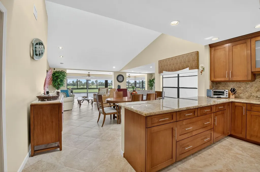 21 Eastgate Drive Boynton Beach FL 33436