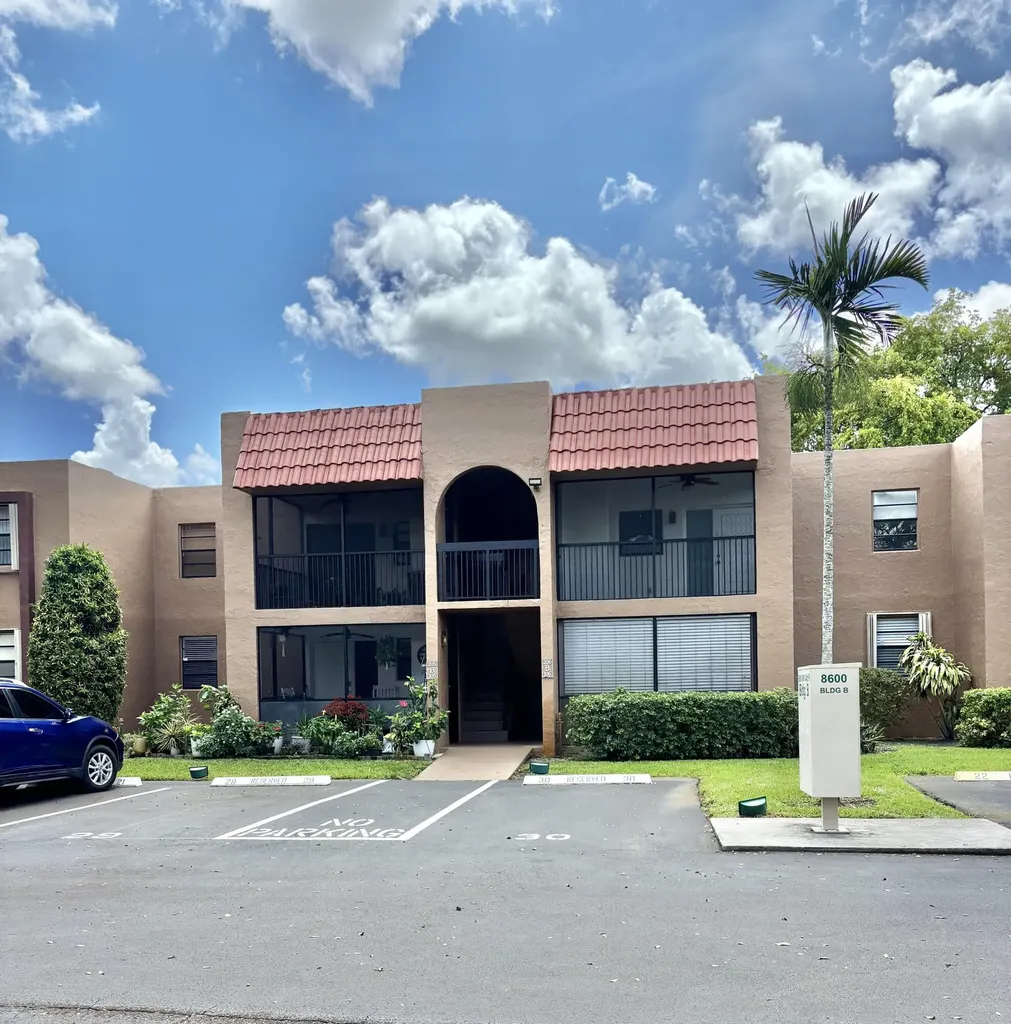 8600 NW 34th Place Sunrise FL 33351