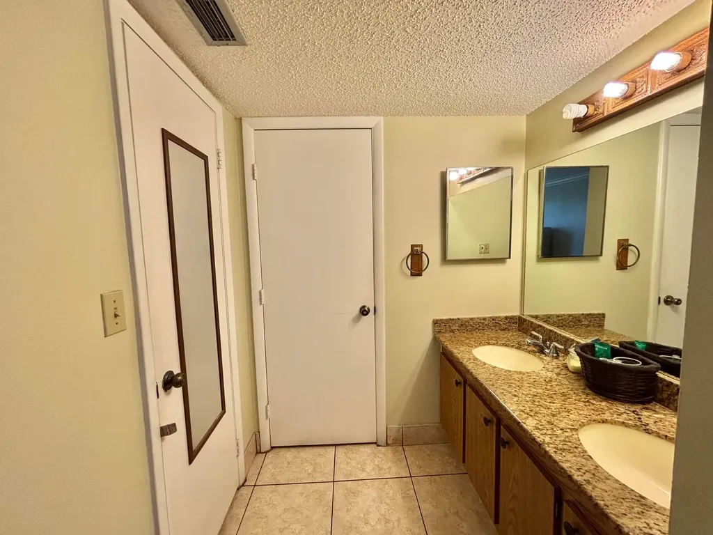 8600 NW 34th Place Sunrise FL 33351