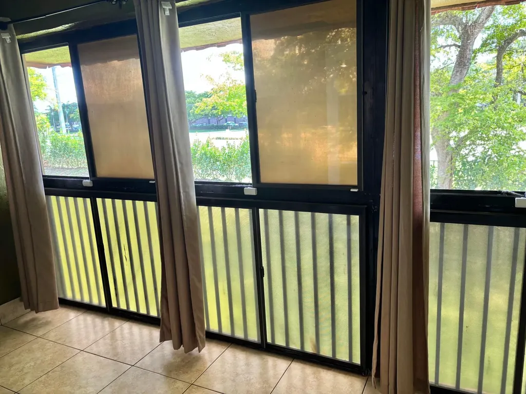 8600 NW 34th Place Sunrise FL 33351