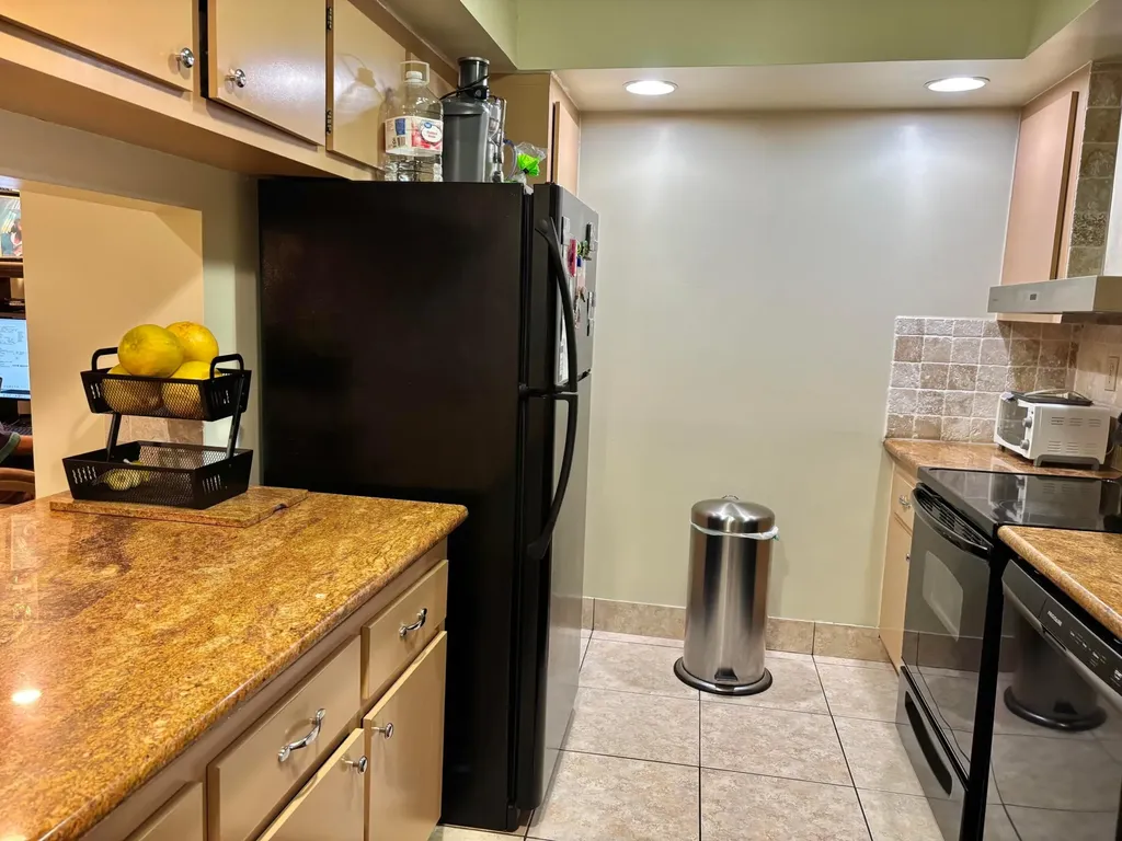 8600 NW 34th Place Sunrise FL 33351