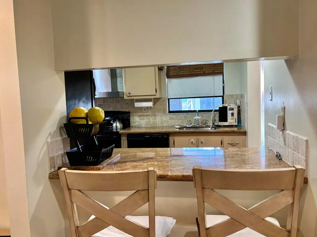 8600 NW 34th Place Sunrise FL 33351
