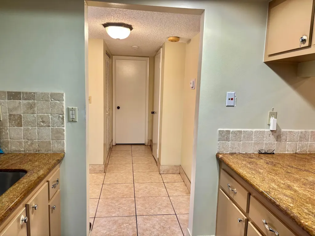 8600 NW 34th Place Sunrise FL 33351
